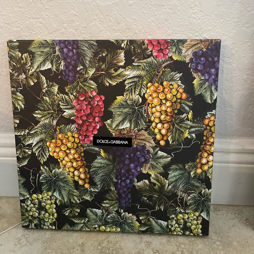 Dolce and gabbana scarf box with tissue 12x12 inch